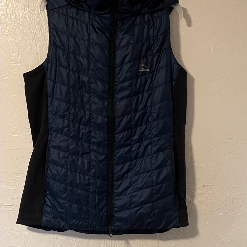 L.L. Bean Navy and Black Quilted Hooded Vest - Picture 4 of 5